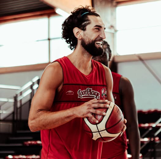 Tony Housieaux tout sourire pour son retour à Loon Plage